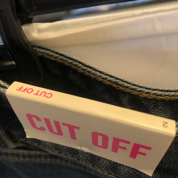 NWT Victoria’s Secret Pink Cut Off Jean Shorts - Picture 3 of 3